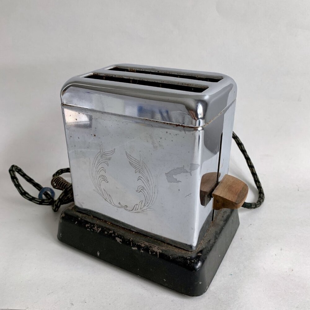 Vintage Dominion Model #1106 Chrome Silver Toaster Wooden Handles